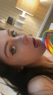 catkitty21 - I love how my belly lifts when I do this with my legs hahaha