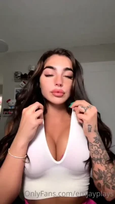 emjayplays - new private clip ready now