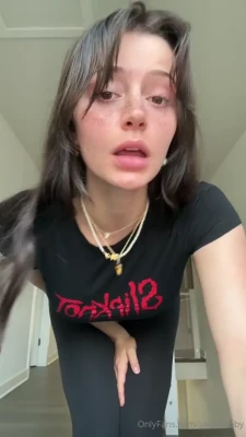 jakaramitchell - Daddy Dm me with a tip, i have something nice for you baby.