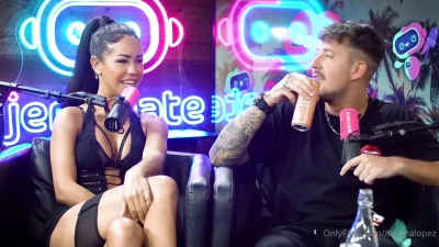 itsalinalopez - That body tho....