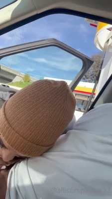 allipark22 - Some underboob