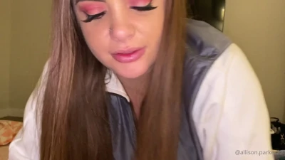 allipark22 - I’m bored...you should press me up against the wall 🥵 see what