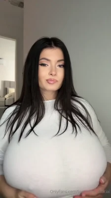 bustyema - Comment below what kind of content you’d like to see from me!🥰