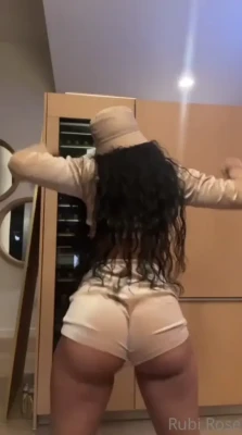 rubirose - It’s about to go down in this elevator if I can just find a way to