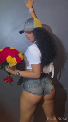 rubirose - id let you do anything to my ass 🍑🫦