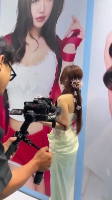 mspuiyi - Spanking that booty 😈