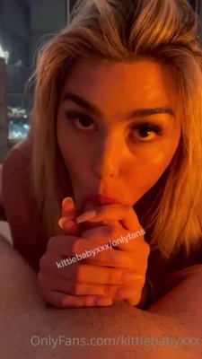 kittiebabyxxx - What are your thoughts about this outfit? Let me know in the comments