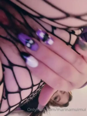marinamui - Sitting on my pig s face