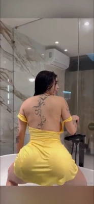 karelyruizoficial - 🎞 NEW VIDEO! Mojadita despues de la piscina 💦