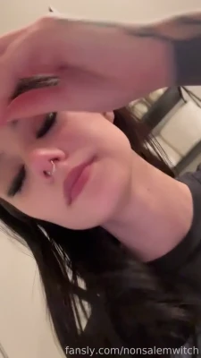 nonsalemwitch - 12 minutes of some puss y licking back stage antics with