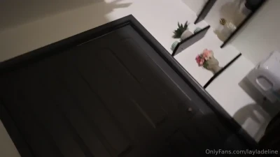 layladeline - Hi there sexy friends and happy Friday! Just wanted to celebrate and