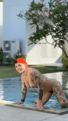power_midget - Butt plug 😜 3 pics part 1