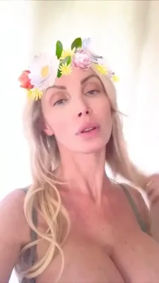 nikkibenzfree - I love you guys ♥️