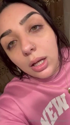 thatgreeneyedgirl22 - Do you want some?
