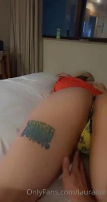 lauralux - I like sunny mornings...   🥳 NEW squirt video when we hit 6,000