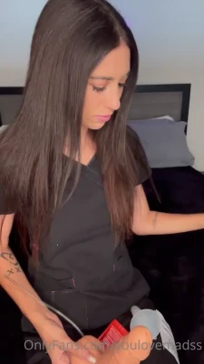 youlovemads - who there would like to be under my feet?