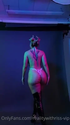 itsreallyriss - Double domme foot worship tease with @bellatheuser