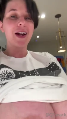 qtsnack - i just wanna put it in your face, pretty please?