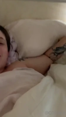 qtsnack - i love going out with no panties on hehehe