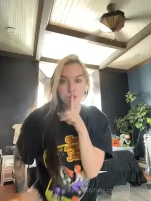 cubbixoxo - Do you want to see the front?