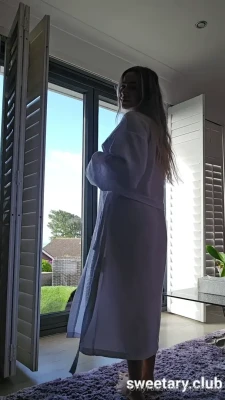 sweet_ary - Nice hot shower before work ☺️
