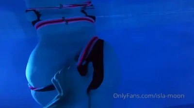 effycutiexx - Thinking it's play time