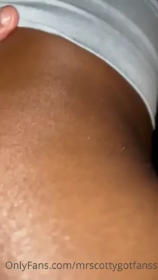 scottygotfans - Peekaboo titties 😉🤤
