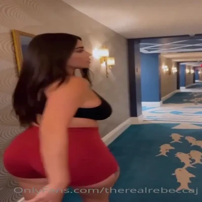 therealrebeccaj - uwu >.<