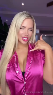 scarlettkissesxo - Hey cutie 😇