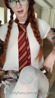 weejulietots - Laid back fun is sexy as well
