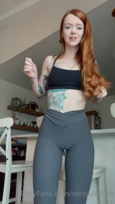 weejulietots - Please buy me a new vibrator :(