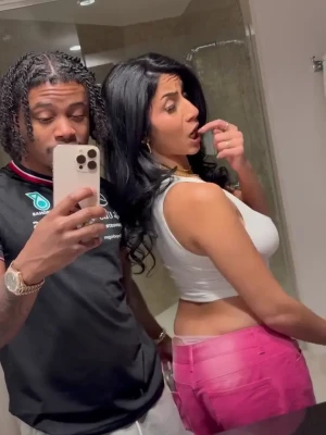 ruthlessxkid - Eating @tsalexascout big ass and then she cums for me