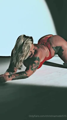 christinamodel515 - Wanna know all the ways I can shake my big ass, well here you go! I
