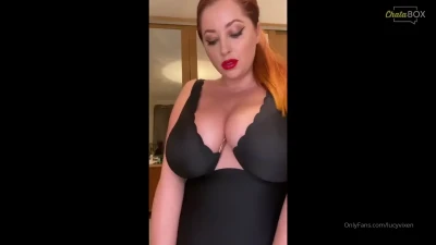lucyvixen - Do you want to see me sweating while playing sport?? 💦💦 Quieres
