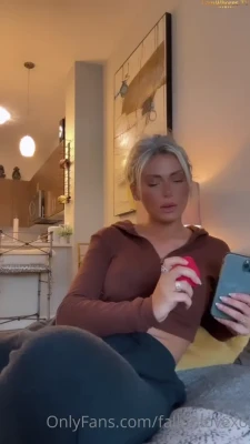 fallonlovexo - Playing on video chats today! Come check me out for Titty Tuesday!  