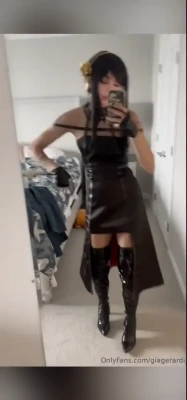 giagerardi - New corset from HW design came in the mail today. Are you obsessed as