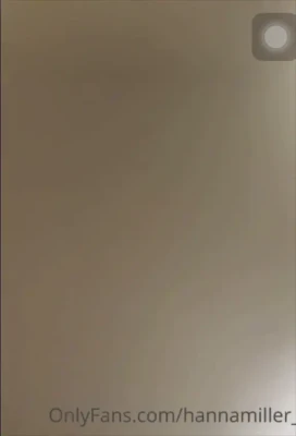 hannamiller - I know you want to slide in my DM’s and get naughty😈