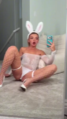 bougiebb - Let me hop on your cock 🙈😈🐰
