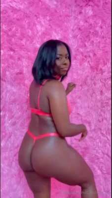 candidlycam - Wanna see the last minute where I pop out my tits?Think generously