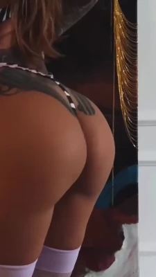 rusmeganfox - 聽說男生洗澡都很快，那我們一起洗澡呢😈 I heard