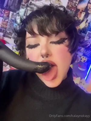 kalaynokayy - squishy pussy :p