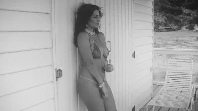 hollyjadepeersofficial - Me and @brea77rose sharing a dildo x