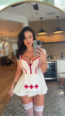 catalinahager - my fantasy is to facesit a guy and make him cum in his pants 😈
