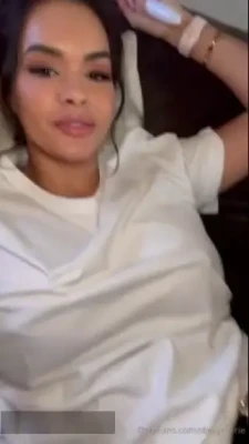 daisymarie - Can’t stop pulling my big tits out and showing them to everyone on