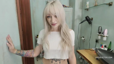 leahmeow - And of course a little peek of before I put it on 😈😜