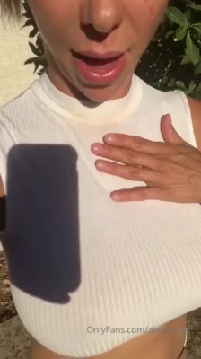 alexisfawx - Video 🎥 of back of camera 📸 Fridays shoot at a spa