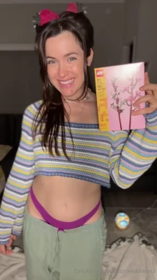 naomiwildman3 - Double plaisir