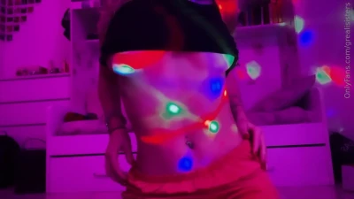 grealisisters - Put a leash on me and make me your bitch...