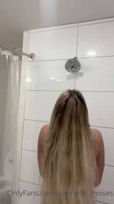 gabriellemoses - Posting a YouTube swim haul in a few days. Tip $5 for 11 photos in