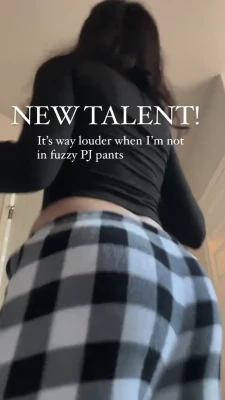amiiinuu - When you combine great sexy pedi, her playful mood and technique,